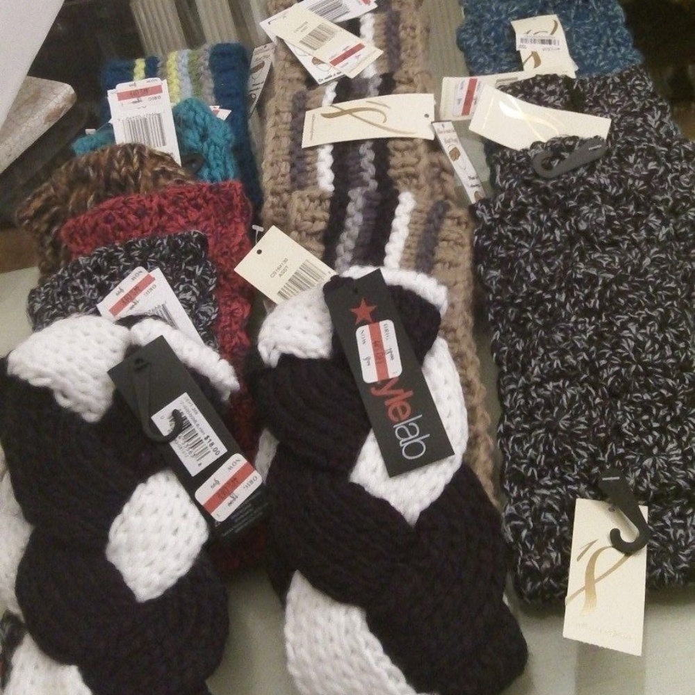 NWTS $270 - 15 HEAD WRAPS WHOLESALE LOT CHRIS42